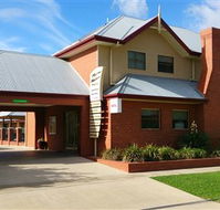 Murray Waters Motor Inn  Apartments - Rental Cars