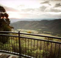 Pizzini's Vineyard Guesthouse - Rental Cars