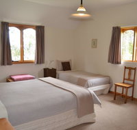 Herons Rise Vineyard Accommodation - Rental Cars