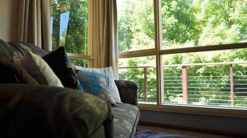 Annie's Garden Retreat - Rental Cars 2