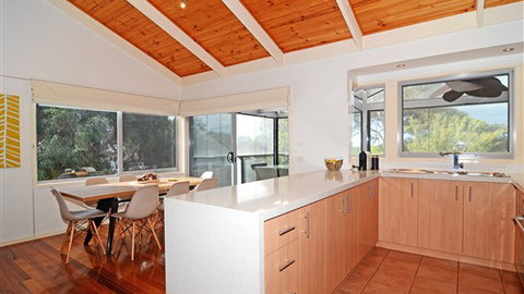 Barrakee Beach House - Anglesea - Rental Cars 1
