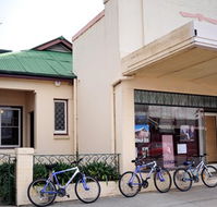 The Glen Bakery - Rental Cars