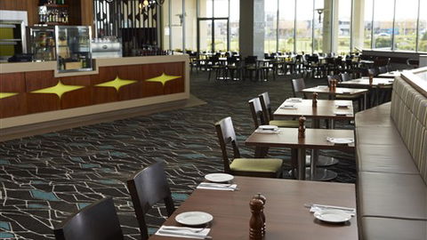 Mercure Melbourne Caroline Springs - Rental Cars 7