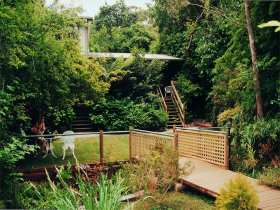 Aldgate Lodge Bed & Breakfast - Rental Cars 1