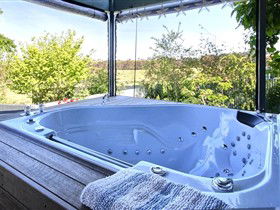 Away To Relax Massage Getaways At Welcome Springs B&B Retreat - Rental Cars 0