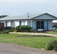 Coorong Waterfront Retreat - Rental Cars