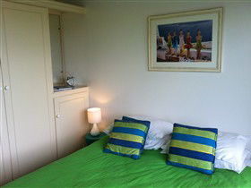 Victor Apartments - Surfs Up - Rental Cars 2
