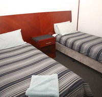 Across Country Motor Inn - Rental Cars