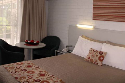 Adina Place Motel Apartments - Rental Cars 0