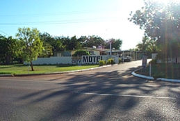 Affordable Gold City Motel - Rental Cars 0