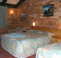 All Travellers Motor Inn - Rental Cars