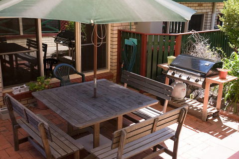 Alluna Motel - Rental Cars 2