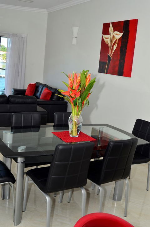 Apartment No 8 - Rental Cars 2