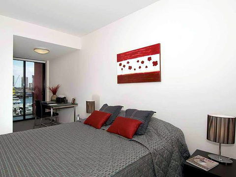 Apartments@Docklands - Rental Cars 1