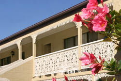 Argyle Terrace Motor Inn - Rental Cars 1