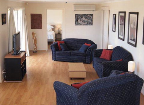 Mariner's Retreat - Rental Cars 1