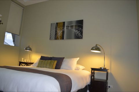 Revive Central Apartments - Rental Cars 1