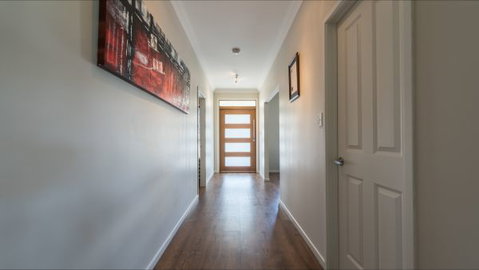 Barossa Family Holiday Home - Rental Cars 0