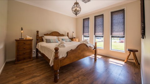 Barossa Family Holiday Home - Rental Cars 2