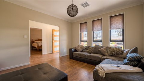 Barossa Family Holiday Home - Rental Cars 4