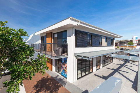 Bridgeview Apartments - Rental Cars 1