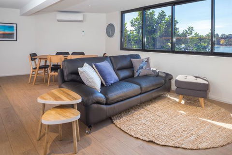 Bridgeview Apartments - Rental Cars 2