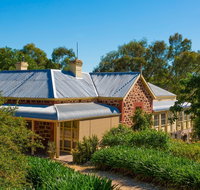 Red Gum Retreat - Rental Cars