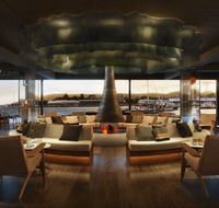 MACq 01 Hotel - Rental Cars