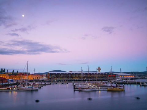 Somerset On The Pier Hobart - Rental Cars 3