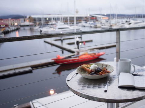 Somerset On The Pier Hobart - Rental Cars 5
