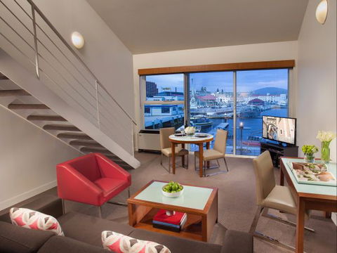 Somerset On The Pier Hobart - Rental Cars 8