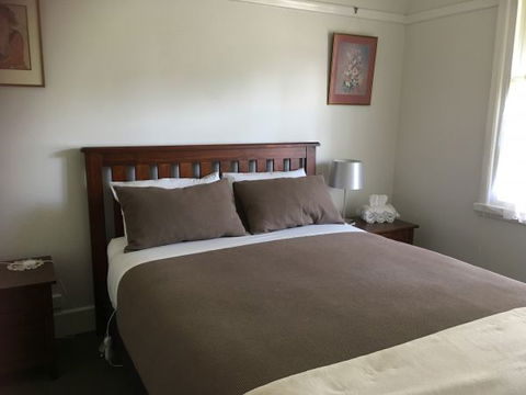 Valley View Cottage - Rental Cars 3
