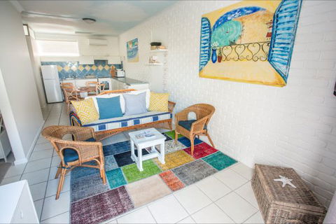 Arlingtons Accommodation - Rental Cars 9