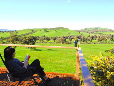 Winton Victoria Bethal Farm Unit - Rental Cars 1