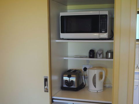 Winton Victoria Bethal Farm Unit - Rental Cars 5