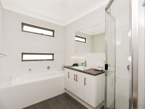 BEAUMONT HOUSE - Rental Cars 6