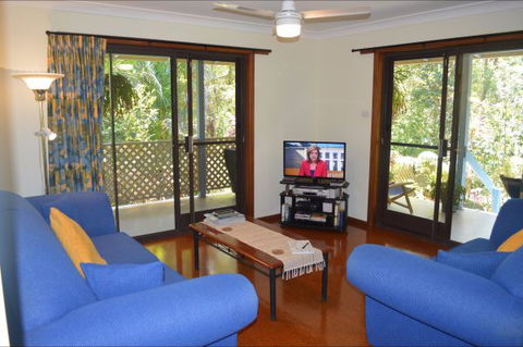 Halcyon Retreat - Rental Cars 1