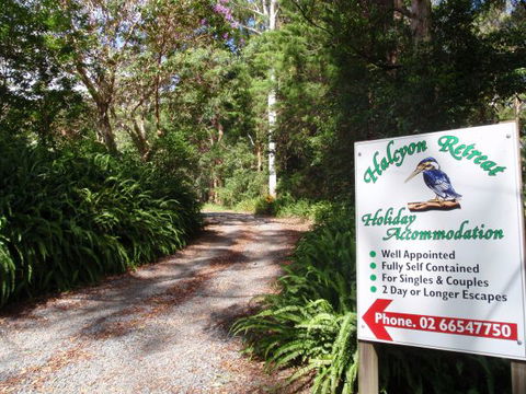 Halcyon Retreat - Rental Cars 2