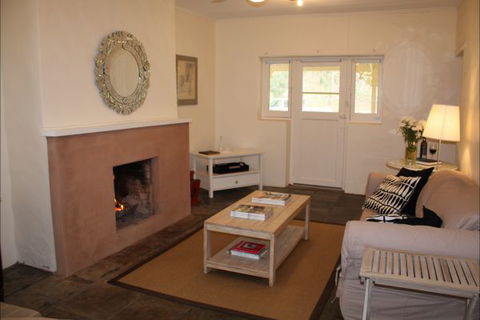 Hughes Park Cottage & Weddings - Rental Cars 3