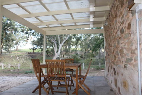 Hughes Park Cottage & Weddings - Rental Cars 6