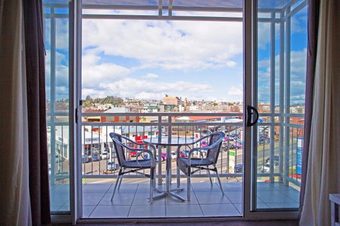 Peppers Seaport Hotel - Launceston - Rental Cars 1