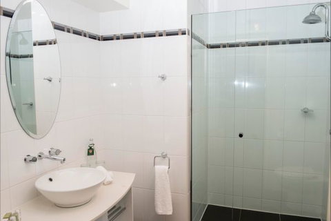 Peppers Seaport Hotel - Launceston - Rental Cars 4