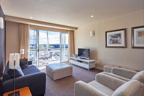 Peppers Seaport Hotel - Launceston - Rental Cars 9