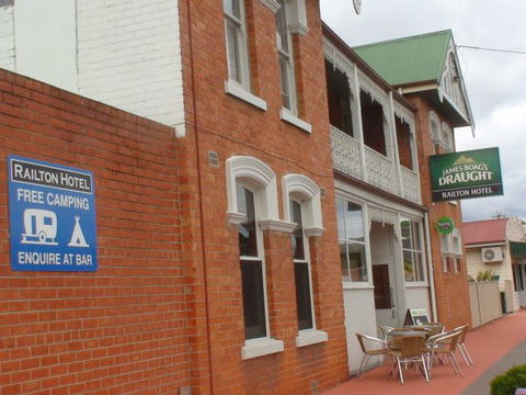 Railton Hotel - Rental Cars 1