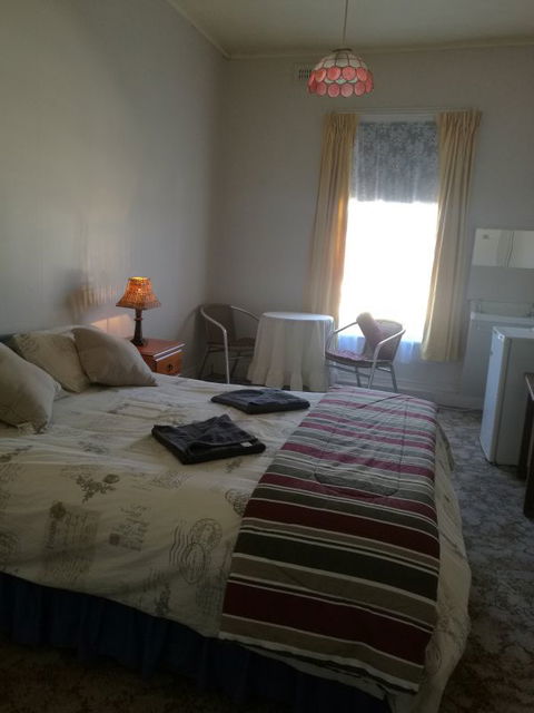 Railton Hotel - Rental Cars 6