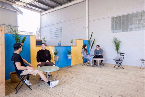 The Nook Backpackers - Rental Cars 5