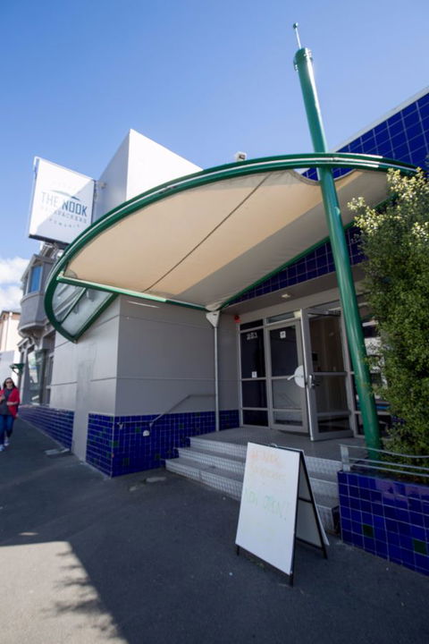 The Nook Backpackers - Rental Cars 6