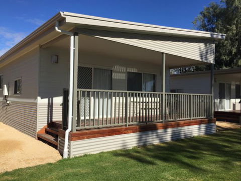 Waikerie Holiday Park - Rental Cars 0