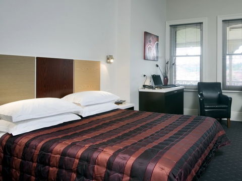 Auldington Hotel - Rental Cars 3