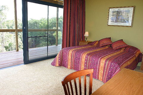 Banjos Bushland Retreat - Rental Cars 0